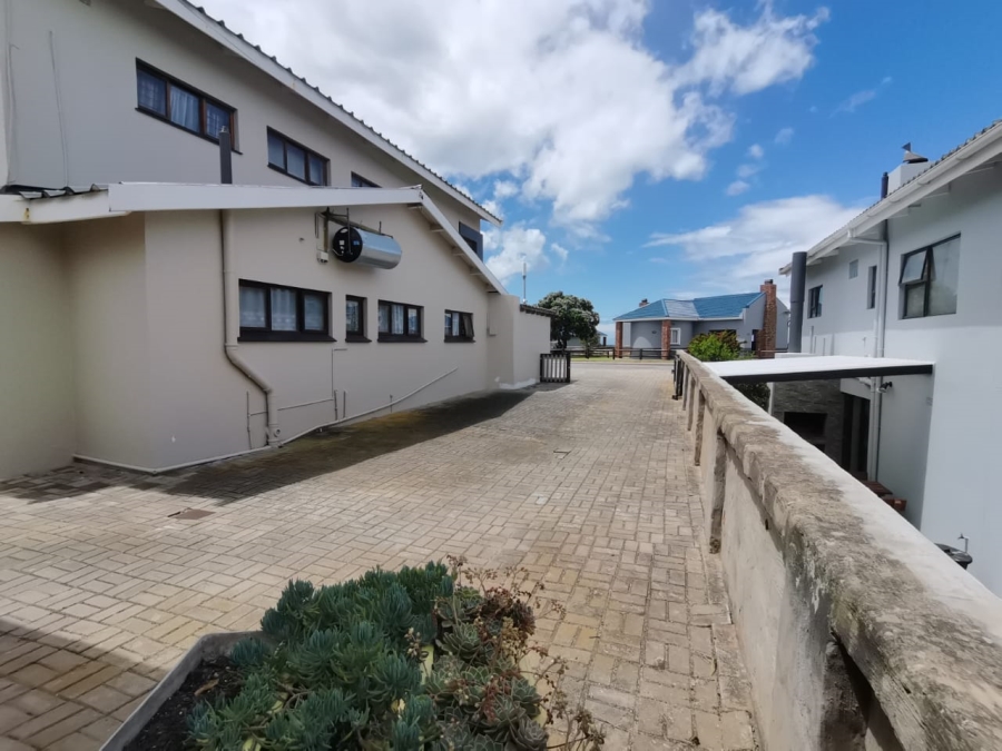 7 Bedroom Property for Sale in Hartenbos Central Western Cape